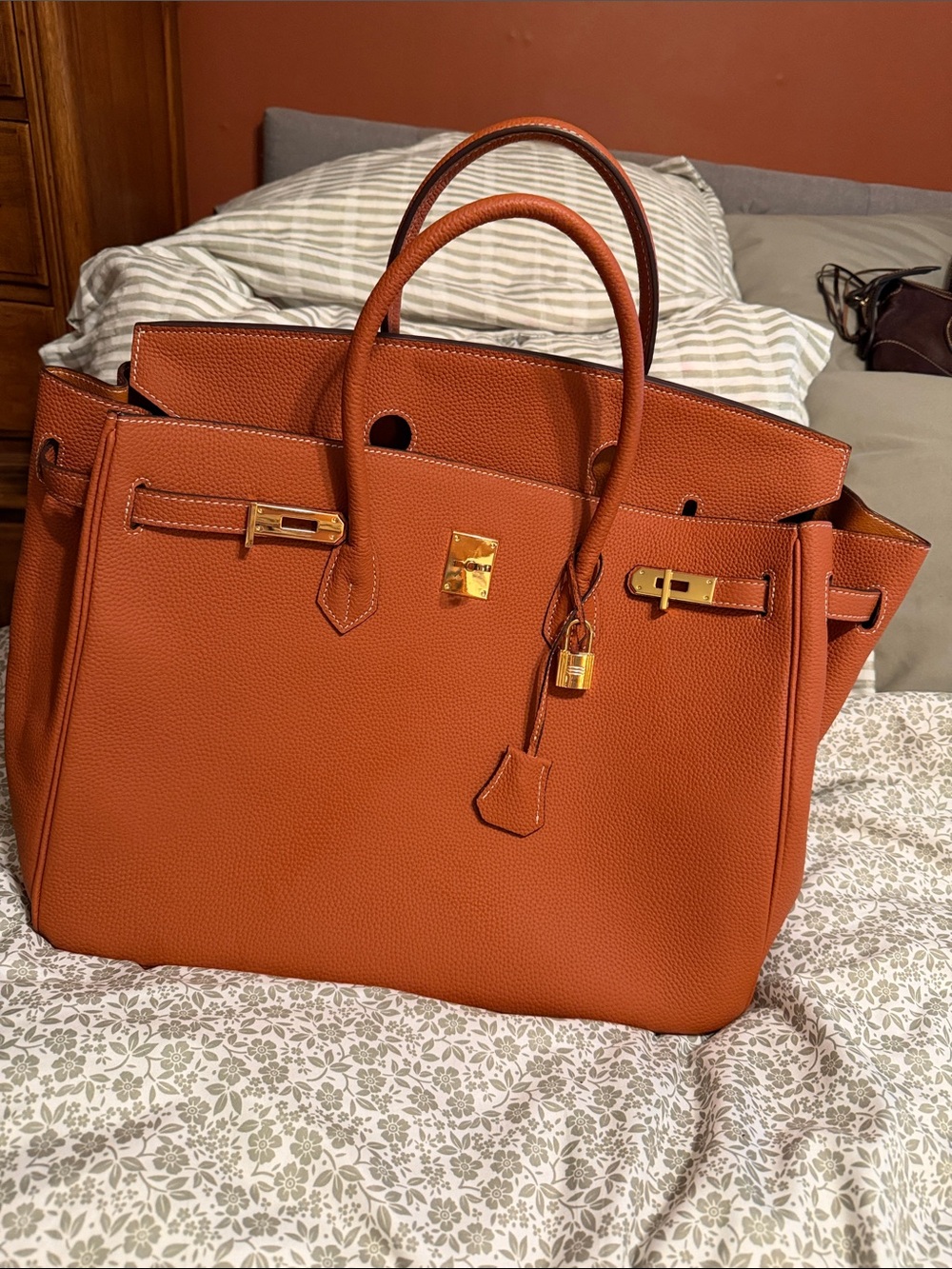 Vegan leather Structured Women's Tote Handbag in Burnt Orange - Picture 2 of 6